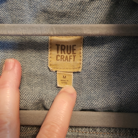 Denim jacket - Picture 7 of 9